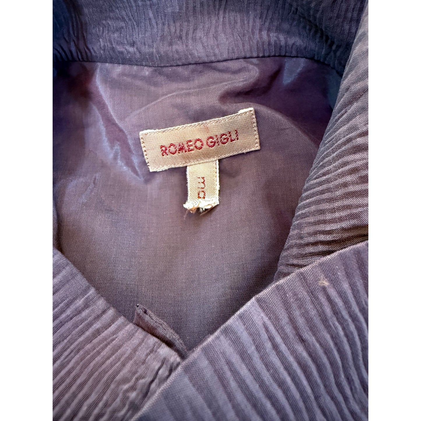 Iconic 1993 blouse with scarf collar and ruched sleeves IT40